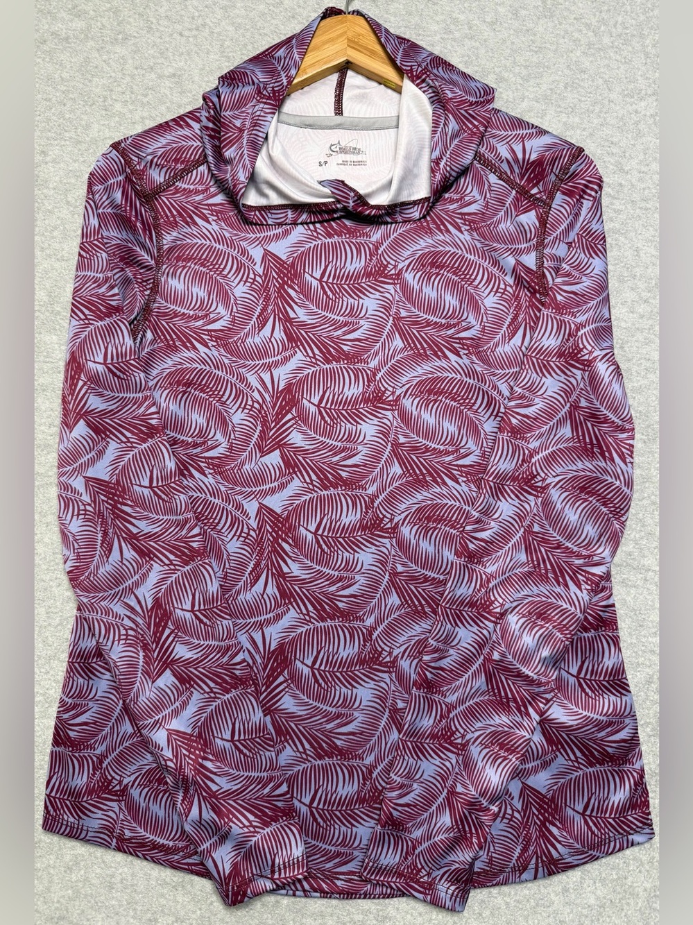 World Wide Sportsman Women’s S/P Palm Print Fishing Hoodie Performance Shirt
